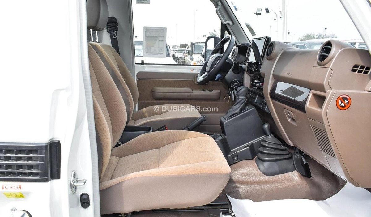 Toyota Land Cruiser Pick Up 2.8L Diesel  Auto Transmission-5-0