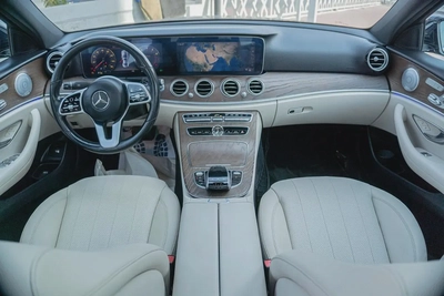 Mercedes-Benz E-Class E 350 2020 - American Specs clean title-7