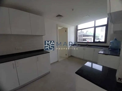 The Lavish 4BHK + Majlis Villa For Rent in Nasma Residense-11