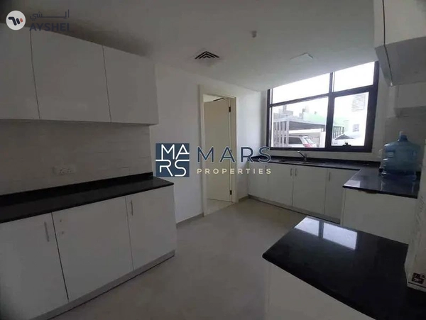The Lavish 4BHK + Majlis Villa For Rent in Nasma Residense