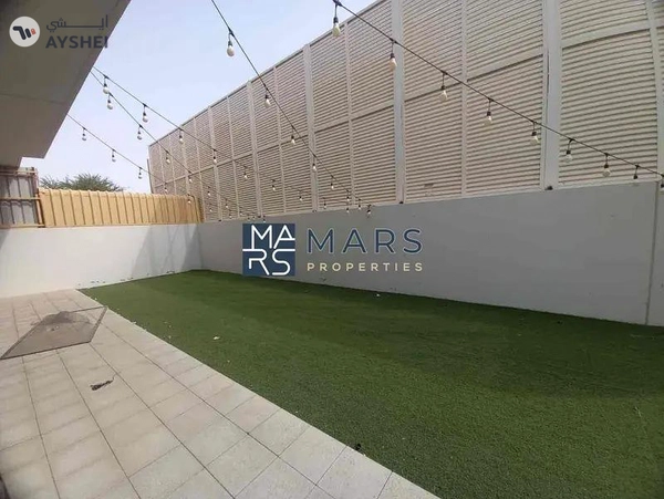 The Lavish 4BHK + Majlis Villa For Rent in Nasma Residense
