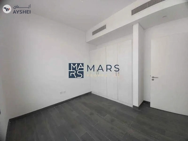 The Lavish 4BHK + Majlis Villa For Rent in Nasma Residense