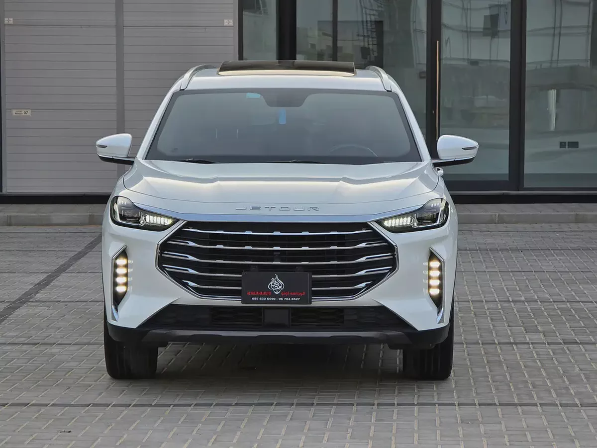 Jetour X70 Plus Luxury 2023 GCC Specs | 7-Seater | Under Warranty-1-1
