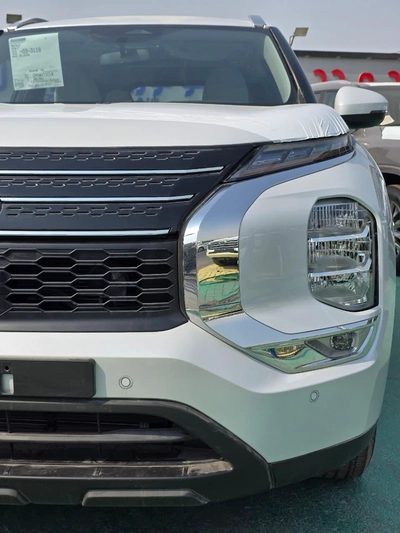 New Mitsubishi Outlander MLINE-1