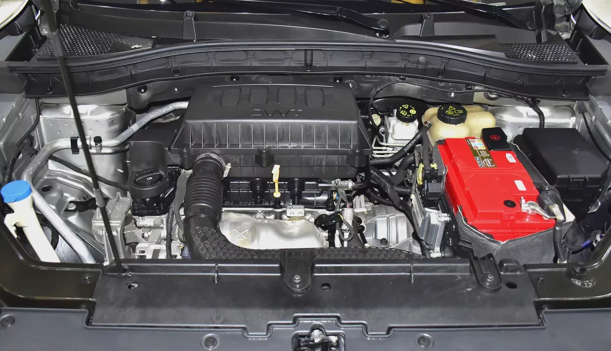 AED 658 EMi for 5Yrs | MG ZS ( 2025 Model ) in Silver Color GCC Specs-15-15