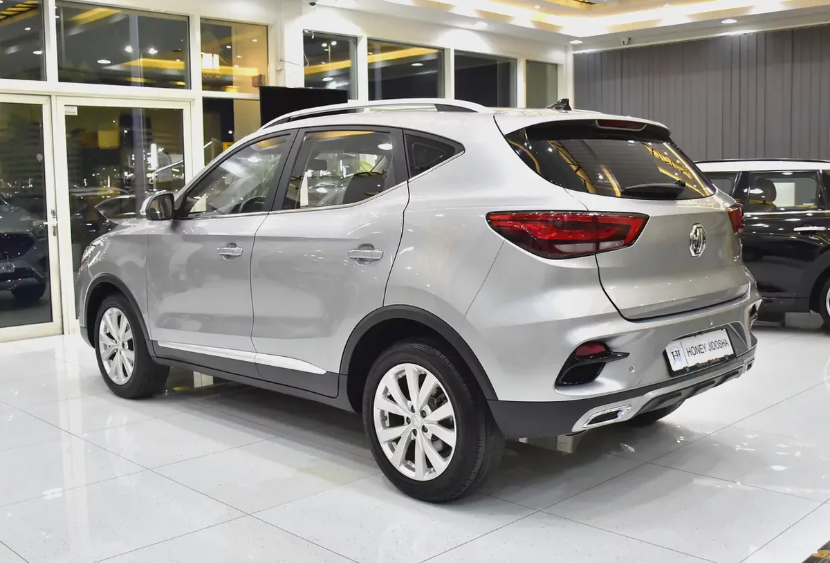AED 658 EMi for 5Yrs | MG ZS ( 2025 Model ) in Silver Color GCC Specs-6-6
