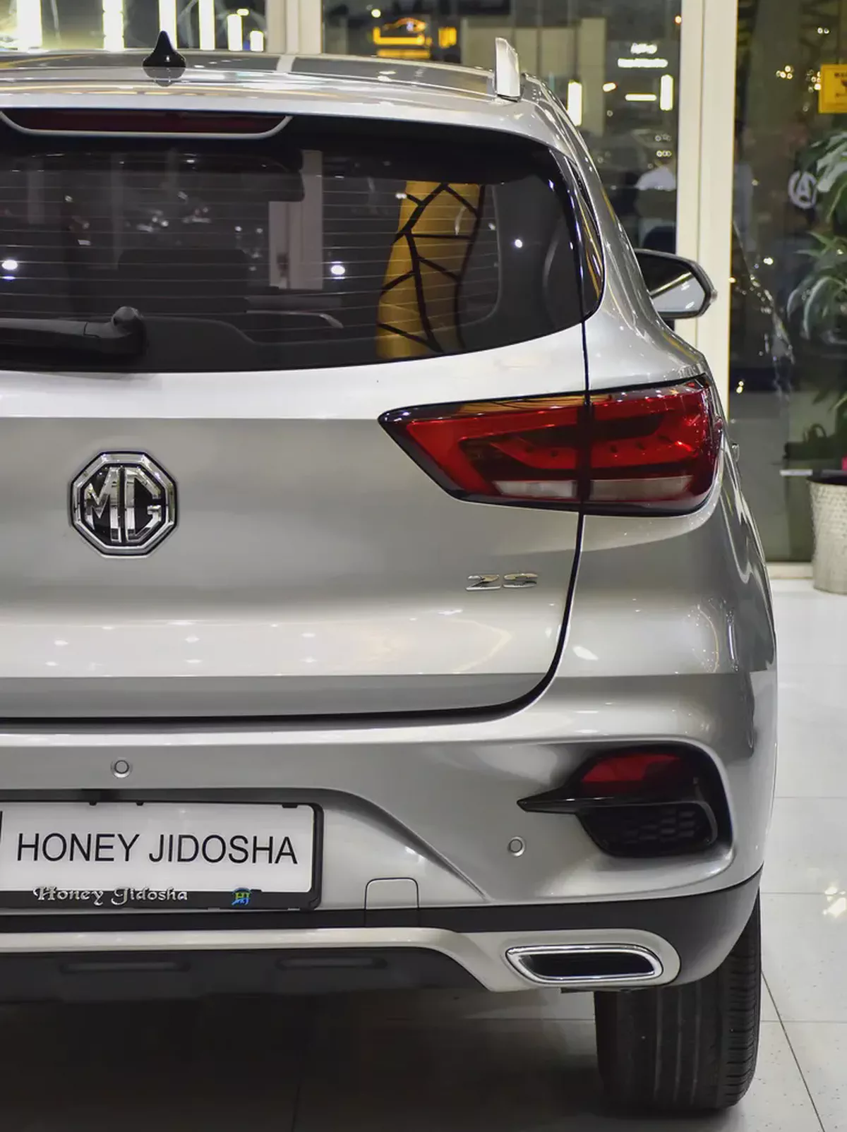 AED 658 EMi for 5Yrs | MG ZS ( 2025 Model ) in Silver Color GCC Specs-8-8