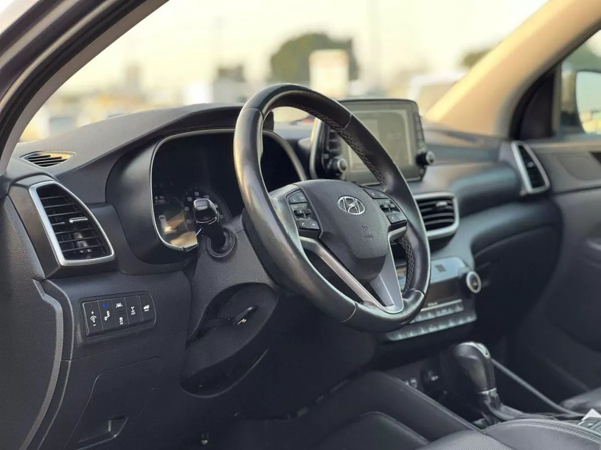 Hyundai Tucson GLS 2021 Hyundai Tucson Limited  2.4L V4 - Panoramic View - 360* 5 CAM With Radar & Sensor - AWD 4x4 - L-19-0