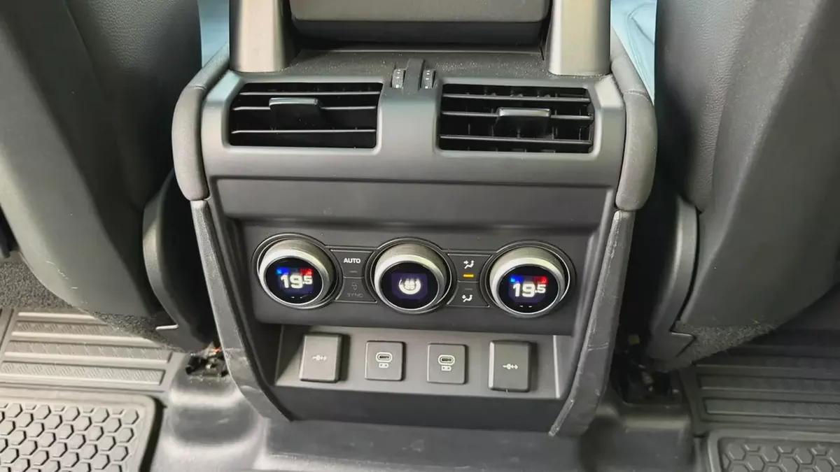 Land Rover Defender 110 SE P400 2022 | American Specs | Clean Title-11-11