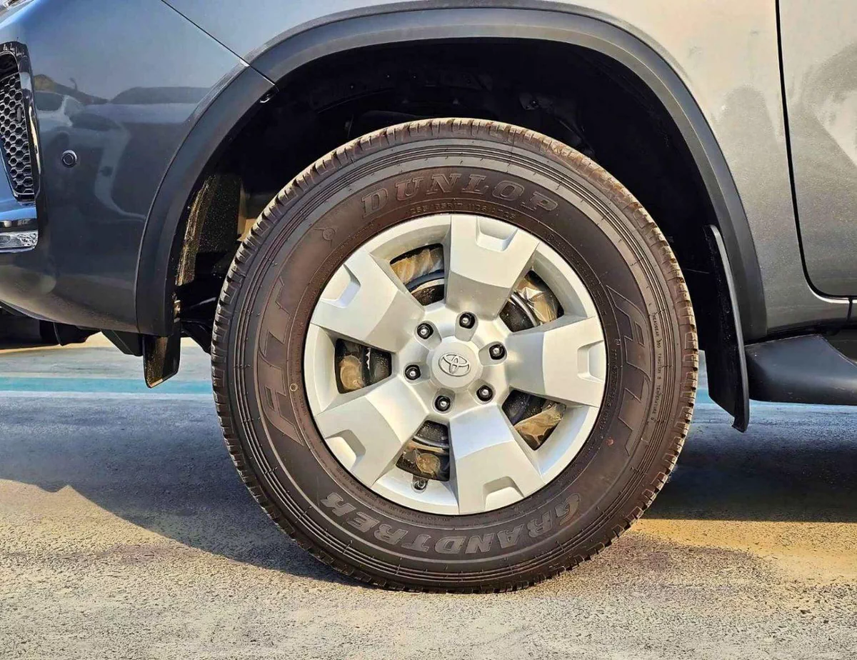 Toyota Fortuner EXR FORTUNER || 2.4L DIESEL V4 4WD / FR&RR PARKING SENSEOR / MANUAL AC (CODE # FDMC)-8-0