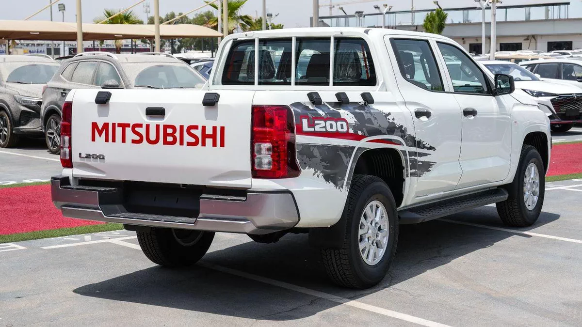 Mitsubishi L200 GLX Brand New – 2.5L Turbo Diesel 4WD Manual – C86 – GCC 2026-5-0