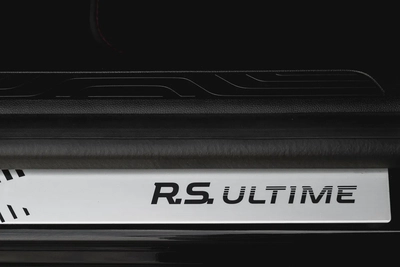 2,448 P.M |  Megane RS | 0% Downpayment | Renault Warranty!-14