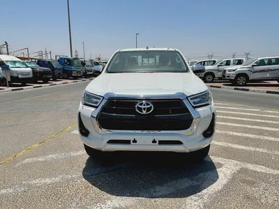Toyota Hilux SR5 2026 - GCC Specs - Brand New!-0