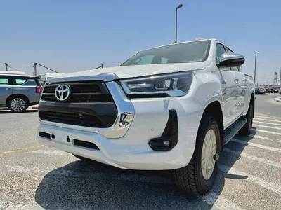 Toyota Hilux SR5 2026 - GCC Specs - Brand New!-1