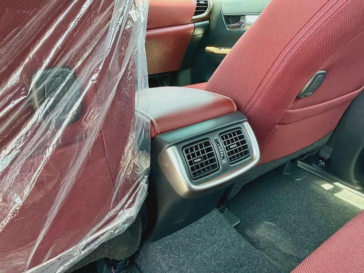 Toyota Hilux SR5 2026 - GCC Specs - Brand New!-11-11