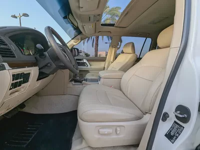 Toyota Land Cruiser 2018 GXR Top Full Option | GCC Specs | V8 4.6L |-4