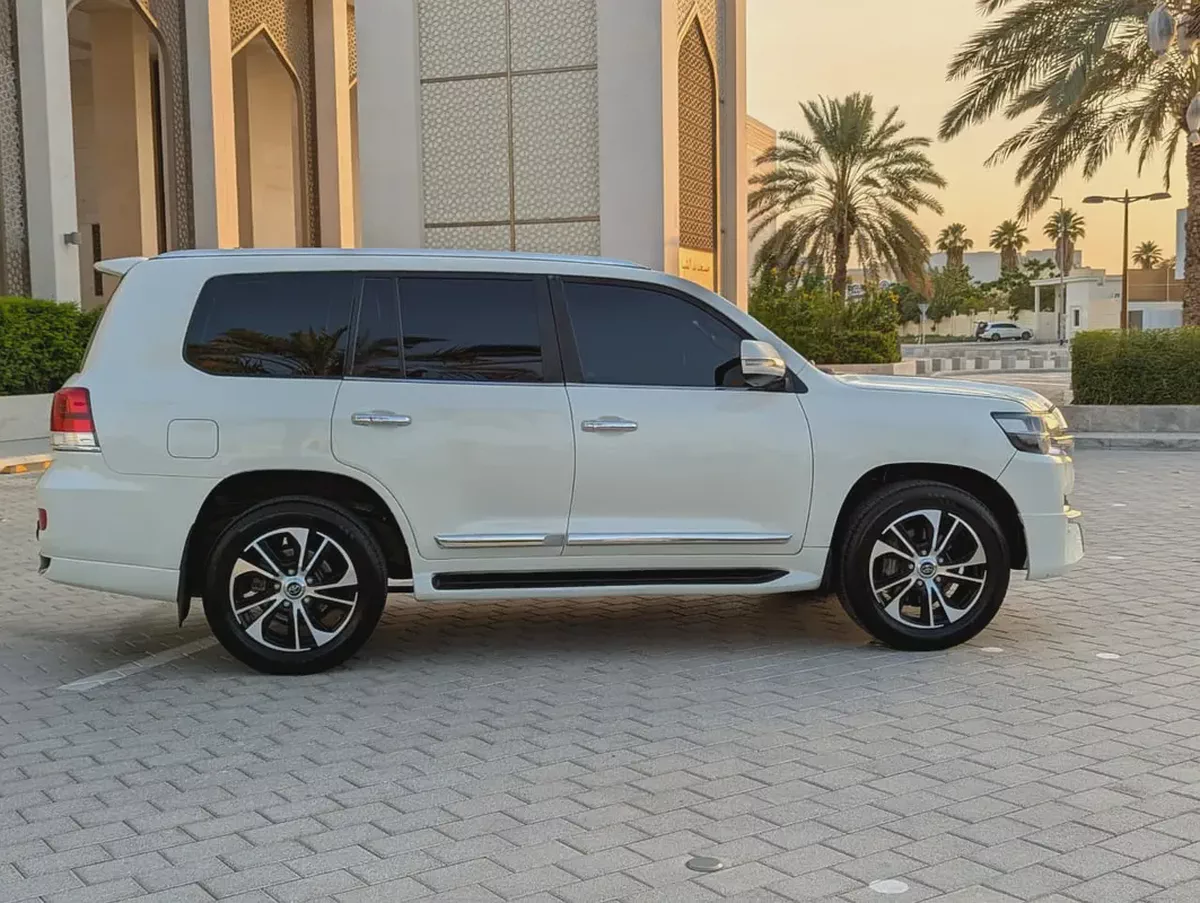 Toyota Land Cruiser 2018 GXR Top Full Option | GCC Specs | V8 4.6L |-15-15