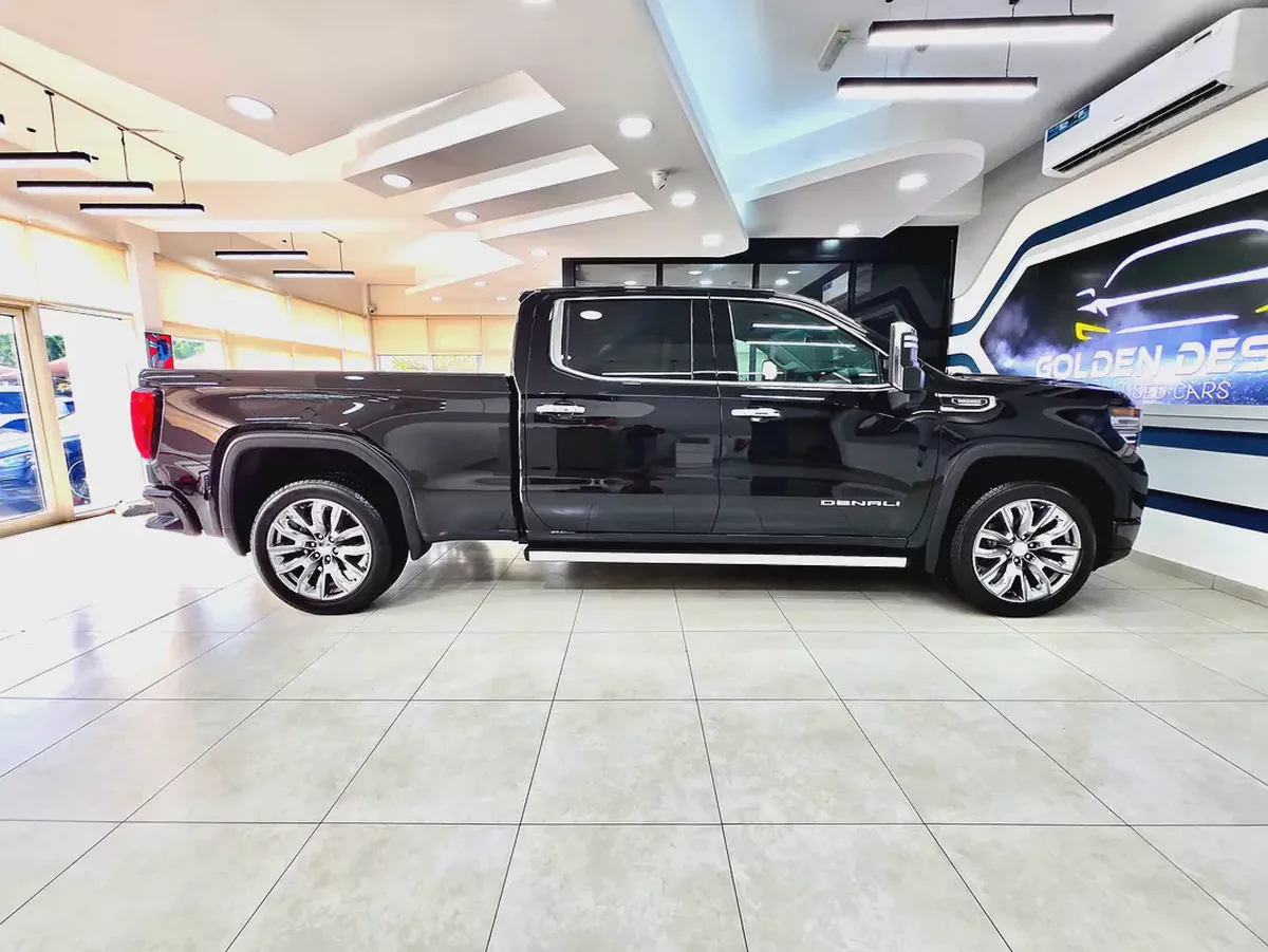 2026 GMC Sierra Denali 1500 Duramax Diesel-3-3