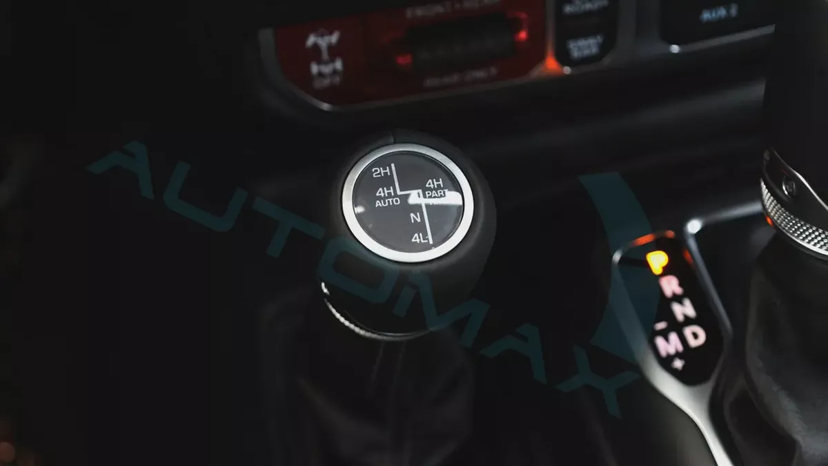 ( For Export ) 2026/2026 Jeep Wrangler Unlimited Rubicon XTREME 4x4 2.0T GCC 0KM-11-11