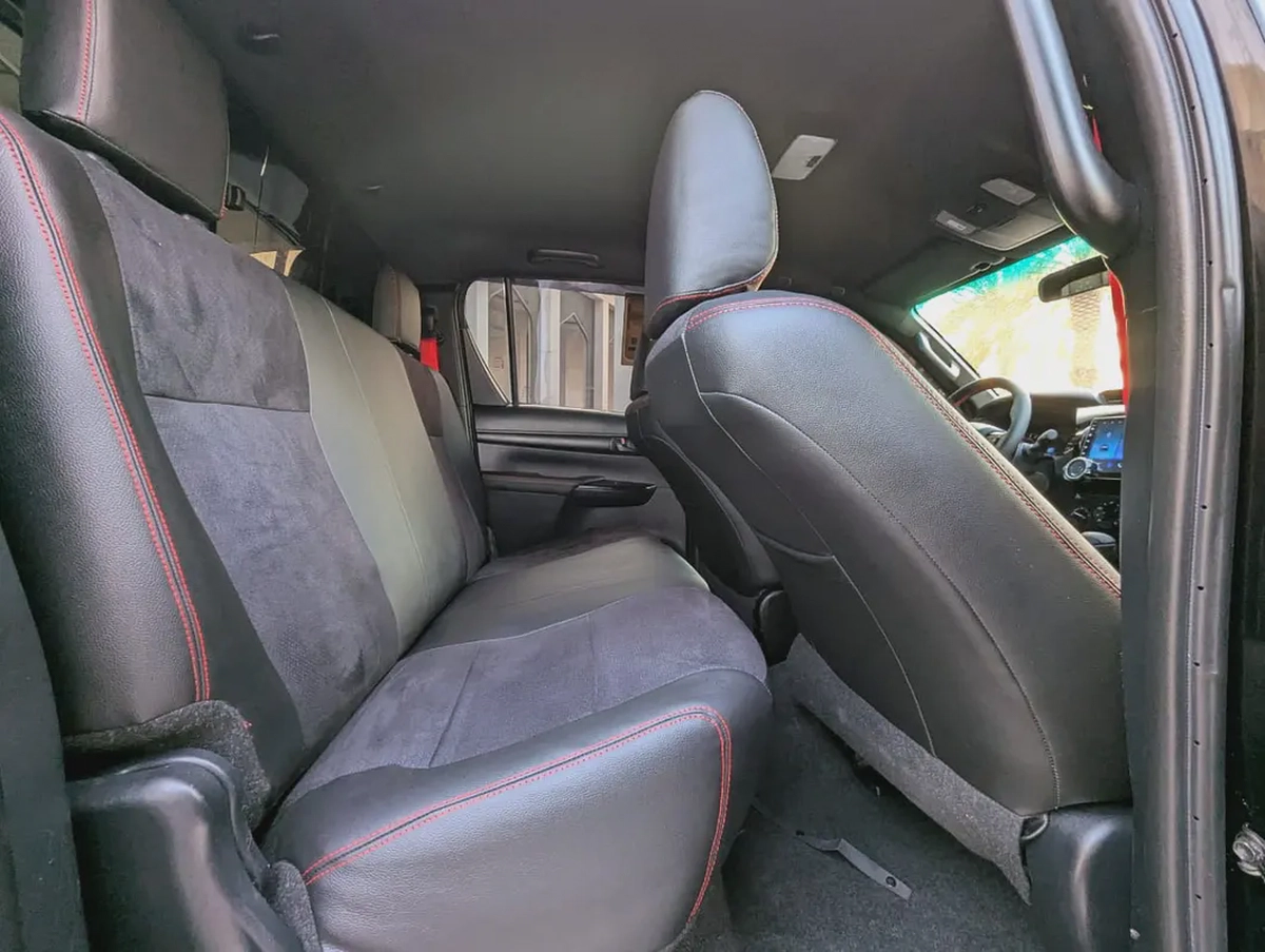 TOYOTA HILUX 2021 FACELIFTED 2025 GR SPORT GCC IN EXCELLENT CONDITION