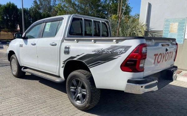 Toyota Hilux 2023 Toyota Hilux 2700cc Full Option Automatic With Rear Camera Zero KM