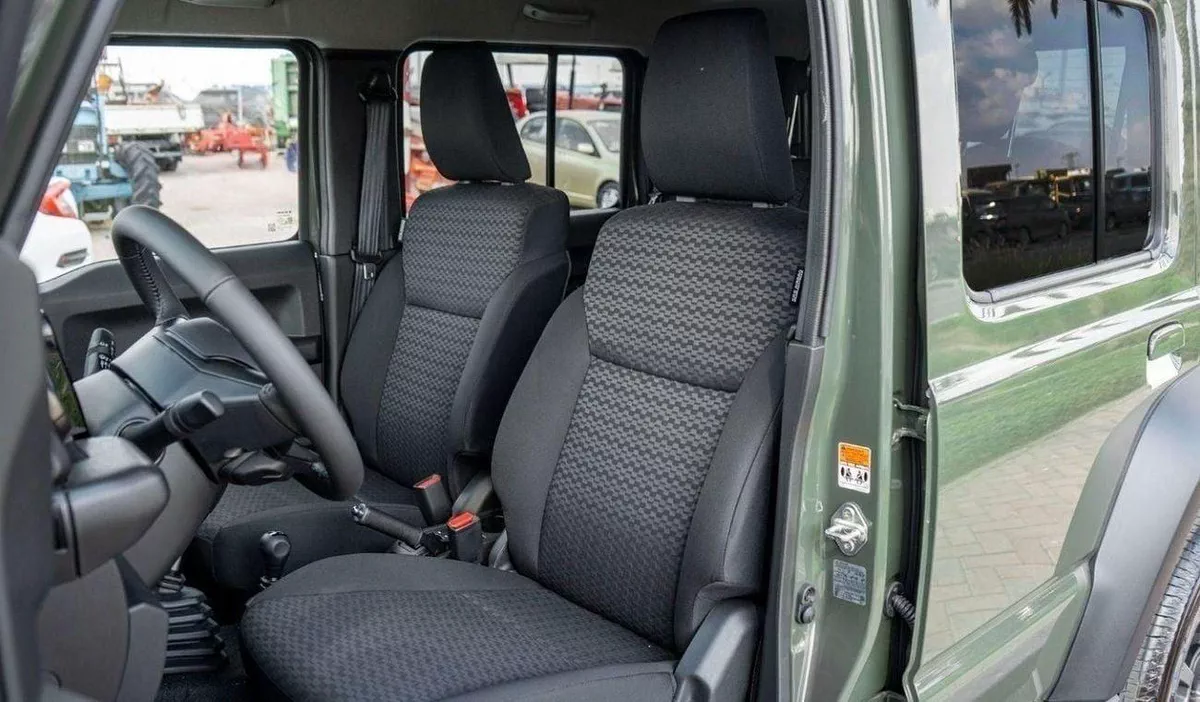 Suzuki Jimny GL 1.5L GLX (A/T)-8-0