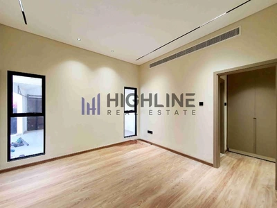 Exclusive 4-Bedroom Luxury Villa Near the Beach-5