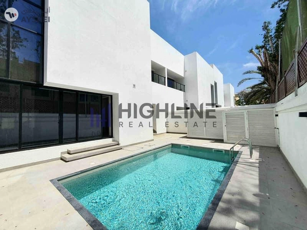 Exclusive 4-Bedroom Luxury Villa Near the Beach