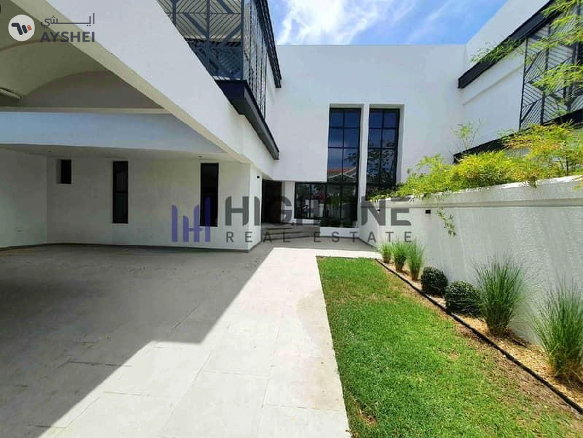 Exclusive 4-Bedroom Luxury Villa Near the Beach-2-2