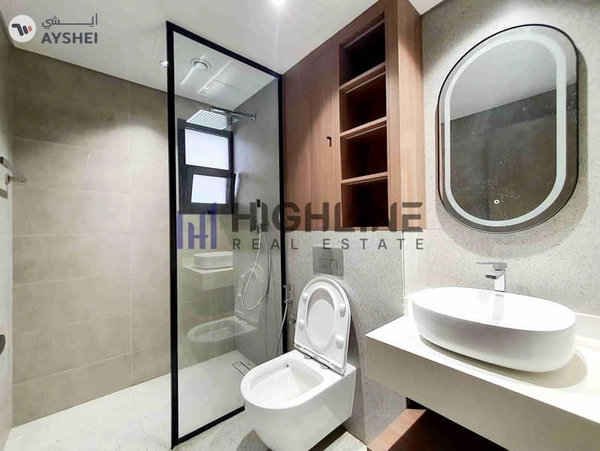 Exclusive 4-Bedroom Luxury Villa Near the Beach