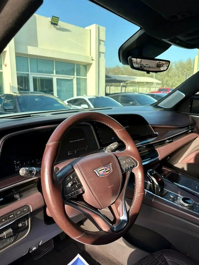 2022 Cadillac Escalade Platinum | GCC Specs full optiono original paint Under warranty Mileage-4