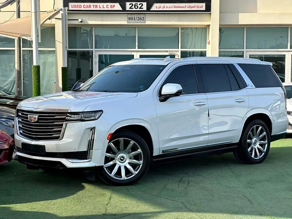 2022 Cadillac Escalade Platinum | GCC Specs full optiono original paint Under warranty Mileage