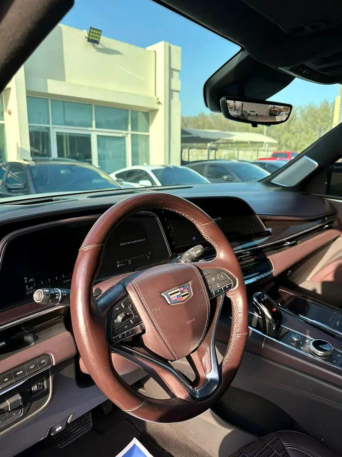 2022 Cadillac Escalade Platinum | GCC Specs full optiono original paint Under warranty Mileage-4-4