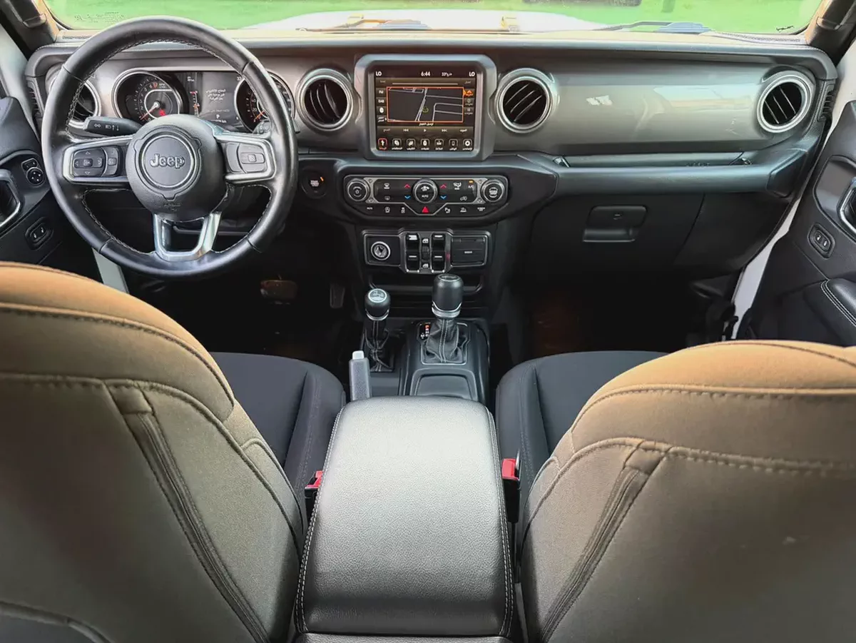 (2021) JEEP WRANGLER //SAHARA// GCC FULL OPTION -ORIGINAL PAINT--12-12