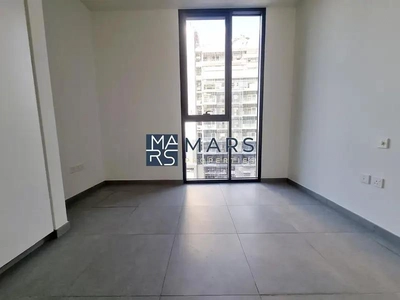 Luxury| Spacious| 2 Bedroom Apartment| With Balcony+ Covered Parking| Best Price-12