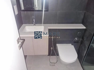 Luxury| Spacious| 2 Bedroom Apartment| With Balcony+ Covered Parking| Best Price-16