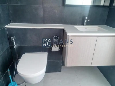 Luxury| Spacious| 2 Bedroom Apartment| With Balcony+ Covered Parking| Best Price-8