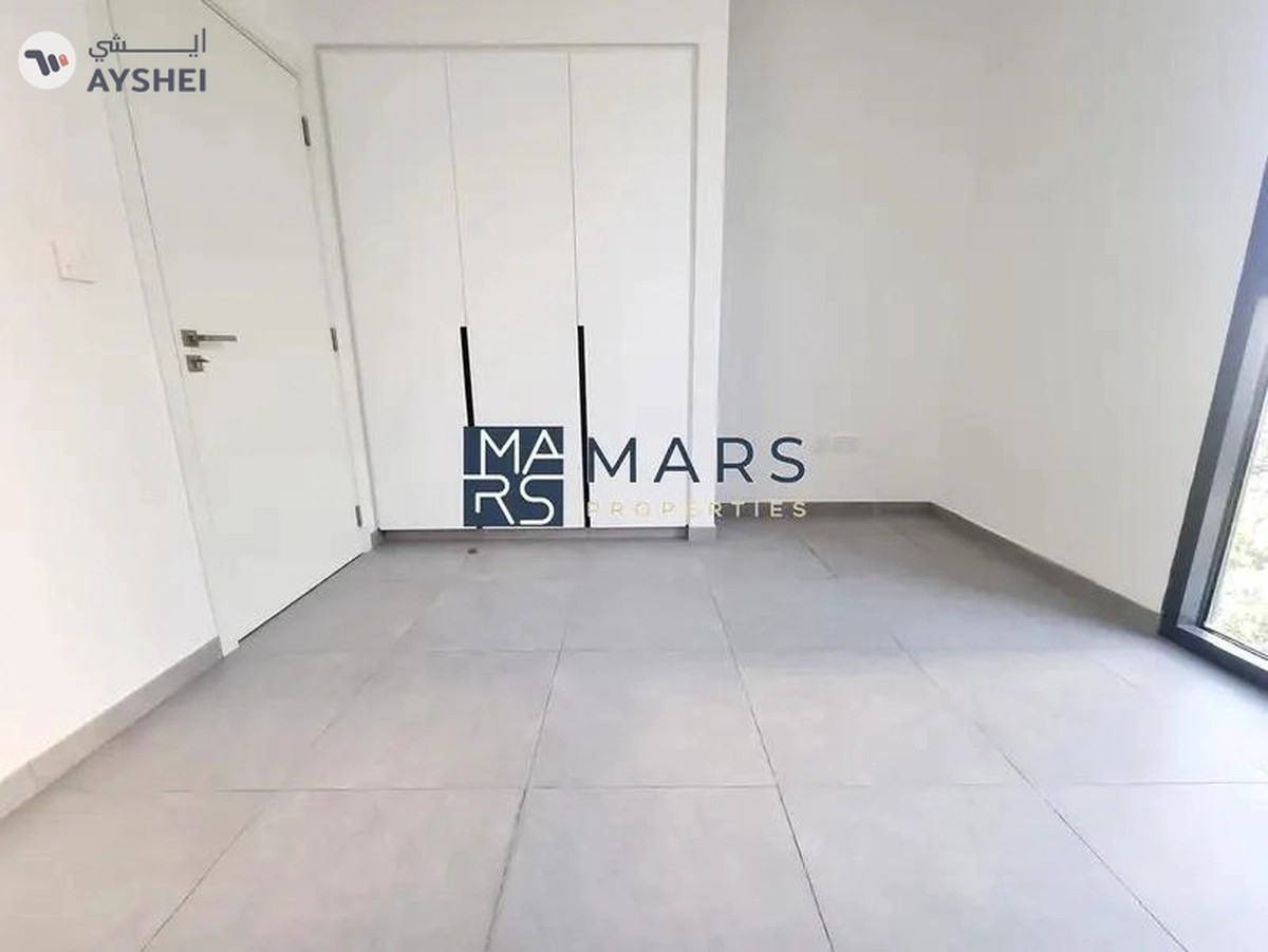 Luxury| Spacious| 2 Bedroom Apartment| With Balcony+ Covered Parking| Best Price-13-13