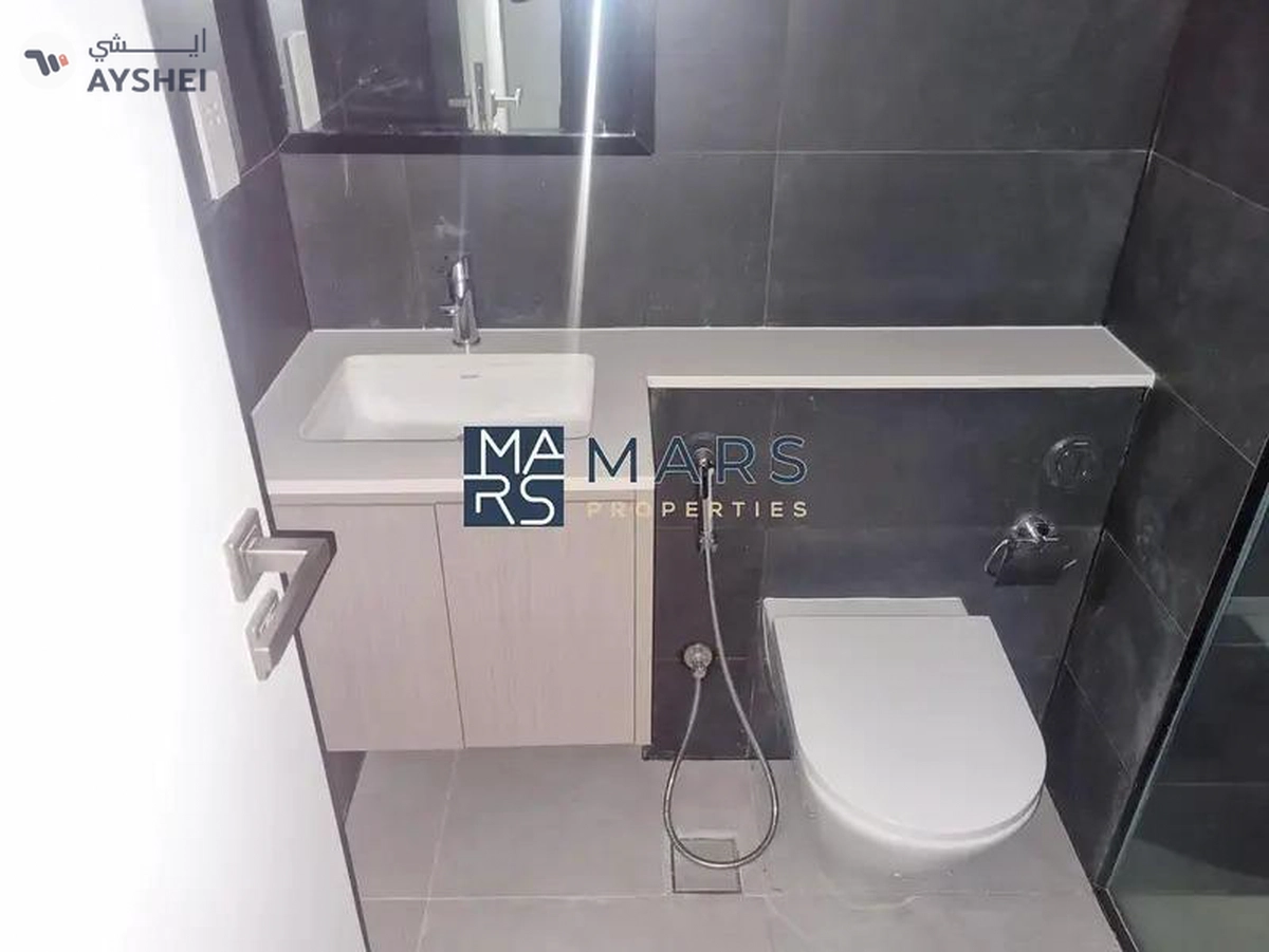 Luxury| Spacious| 2 Bedroom Apartment| With Balcony+ Covered Parking| Best Price-16-16