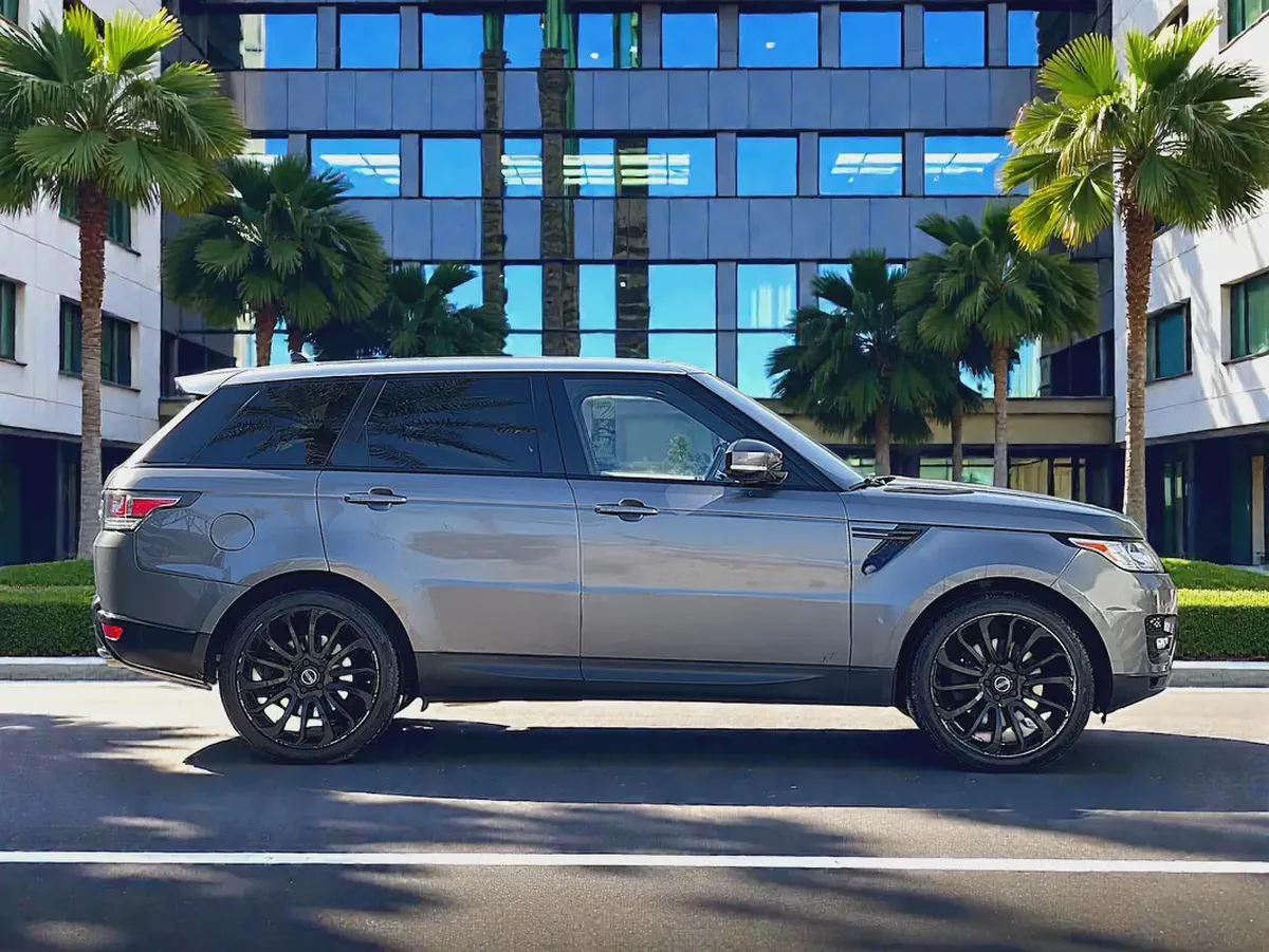 AED 1,620 EMI PM | RANGE ROVER SPORT | HSE | WELL MAINTAINED-3-3