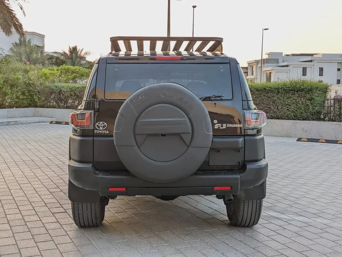 TOYOTA FJ CRUISER 2011 GCC IN EXCELLENT CONDITION-15-15