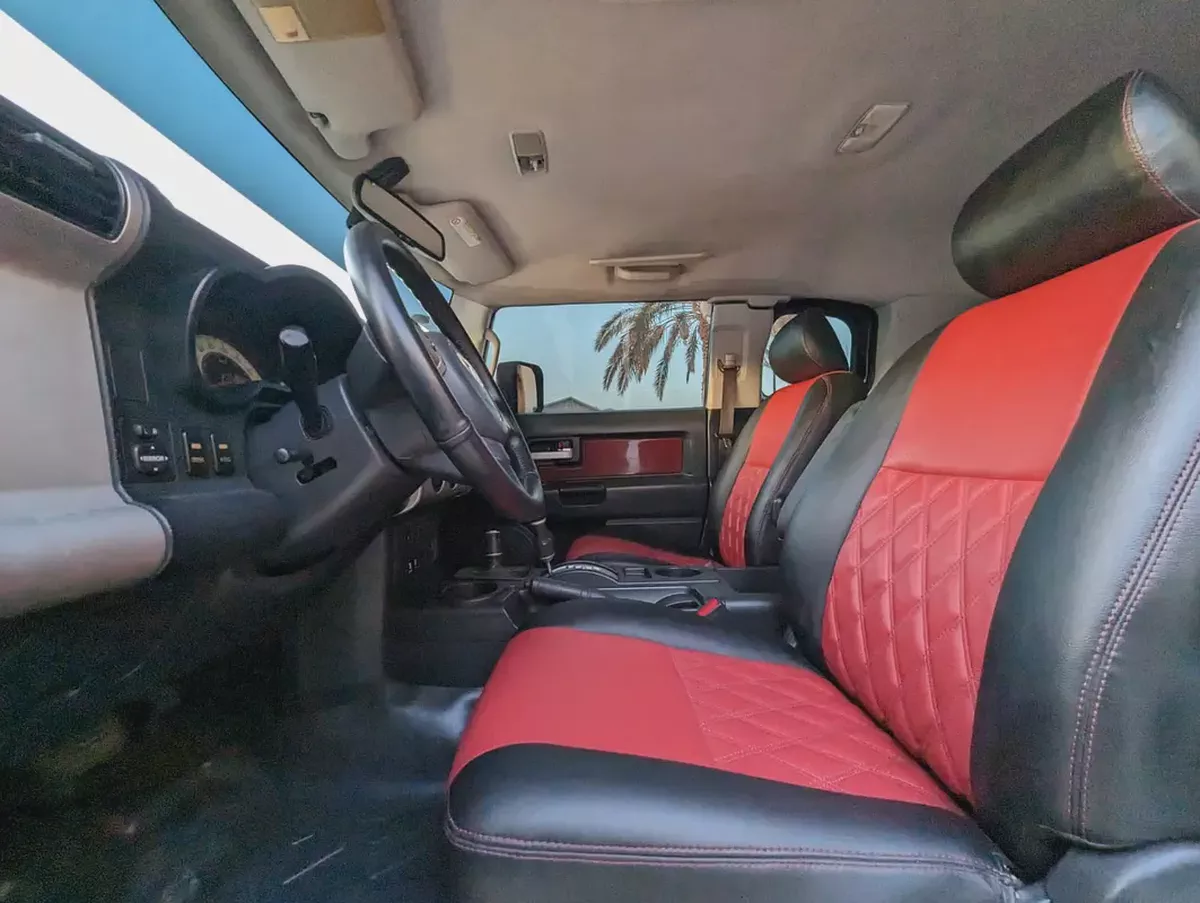 TOYOTA FJ CRUISER 2011 GCC IN EXCELLENT CONDITION-5-5