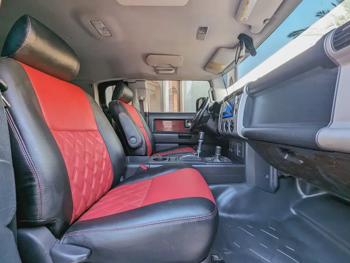 TOYOTA FJ CRUISER 2011 GCC IN EXCELLENT CONDITION-7-7