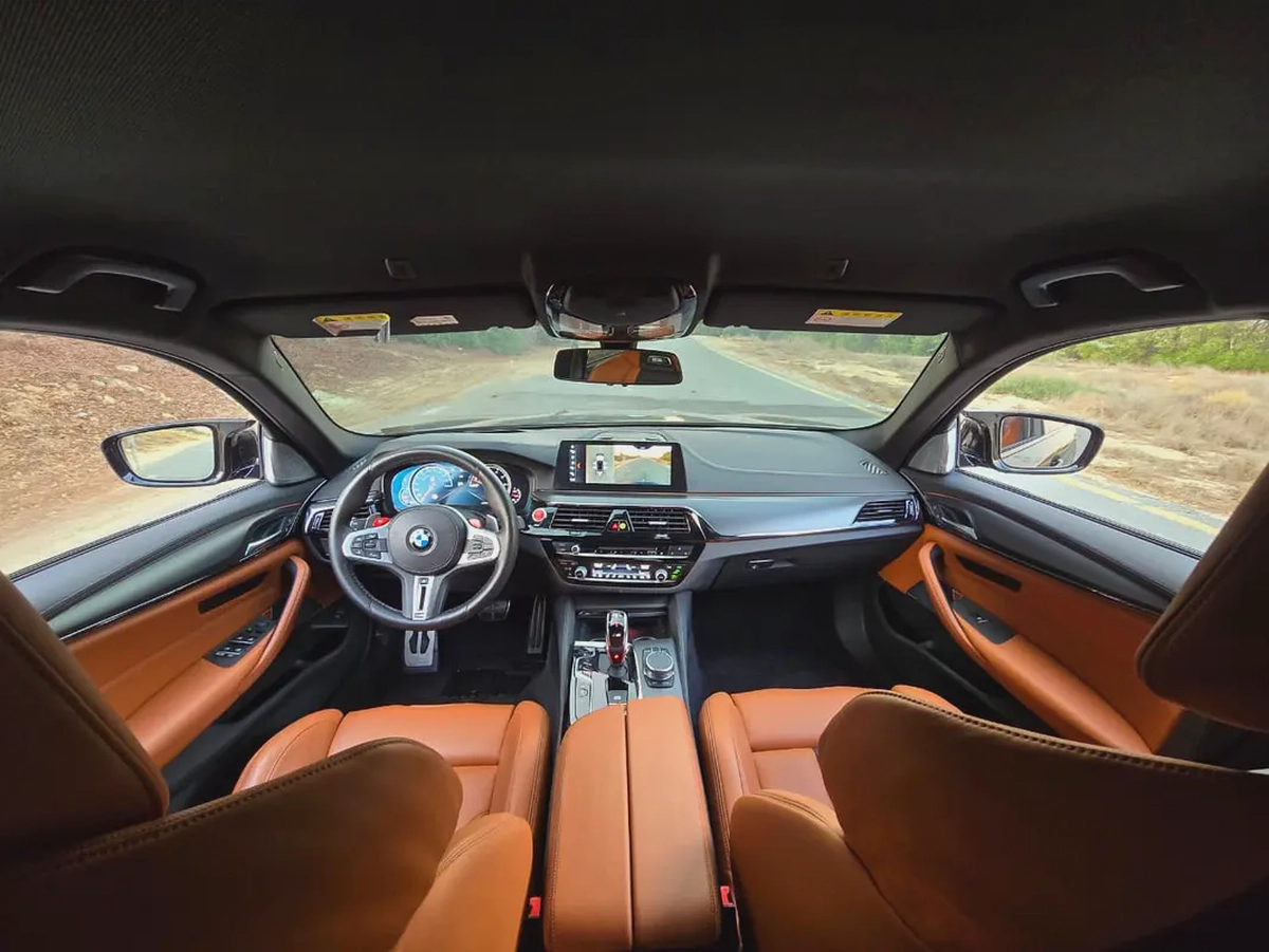 BMW M5 Competition 2019 Korean Specs - Perfect condition - Low mileage - Twin turbo-8-8
