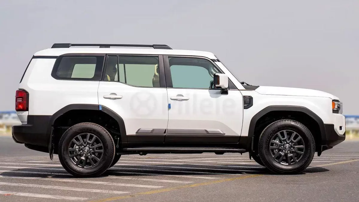 Toyota Prado 250 WX ALL ROUNDER-G | IN-HOUSE FINANCING AVAILABLE | 0% DOWNPAYMENT (BANK)-3-0