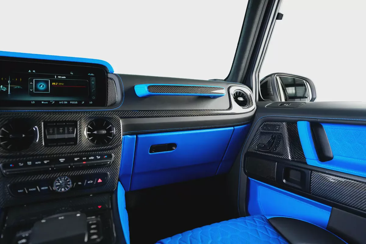 Mercedes Benz G63 AMG-2025 Facelift-Dual Tone Color-Blue Interior Leather Upgrade- Carbon Fiber-10-10