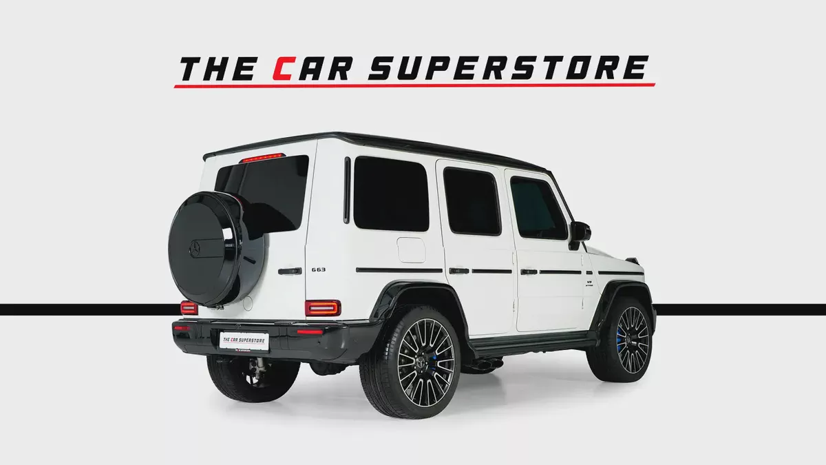 Mercedes Benz G63 AMG-2025 Facelift-Dual Tone Color-Blue Interior Leather Upgrade- Carbon Fiber-7-7