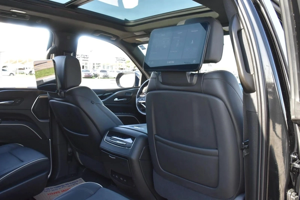 CADILLAC ESCALADE LUXURY 2023 | BLACK