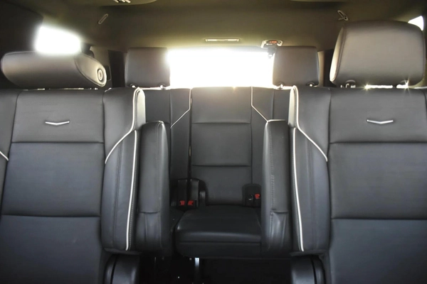 CADILLAC ESCALADE LUXURY 2023 | BLACK