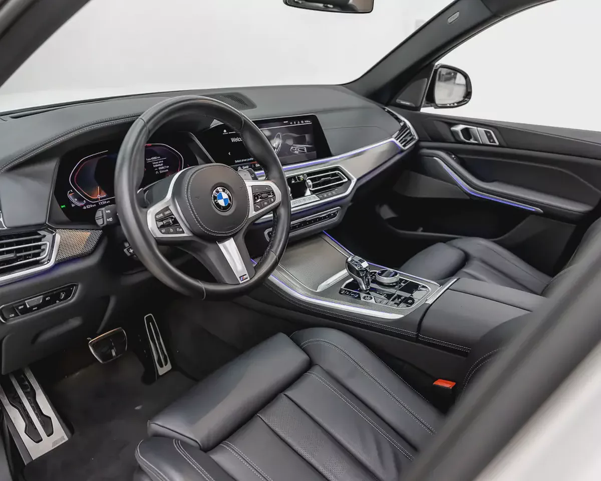 BMW X5 xDrive40i M Sport - 2023 - GCC - AGMC WARRANTY AND SERVICE CONTRACT - 45,000 km-7-7